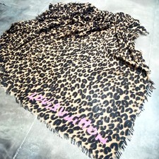 Echarpe léopard Louis Vuitton