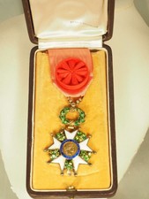 MEDAILLE DECORATION LEGION D'HONNEUR ARGENT MASSIF DIAMANTS ARTHUS BERTRAND