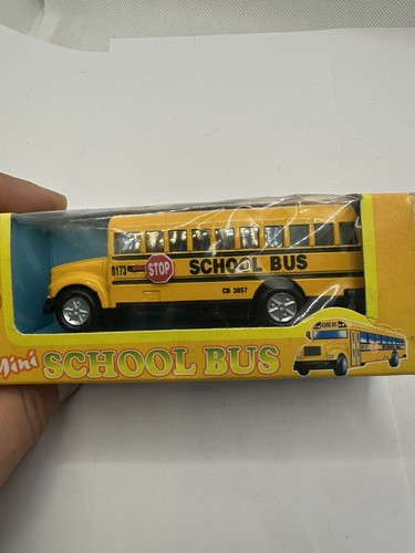 Miniature bus scolaire - miniature,