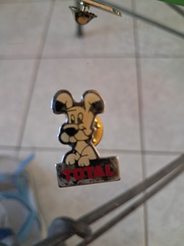 Pin idefix total - pin's,