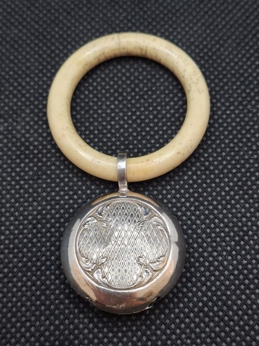 Ancien hochet argent massif - hochet,