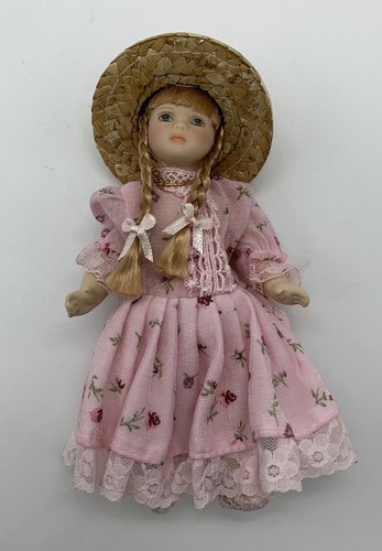 Poupée porcelaine fine - poupée,