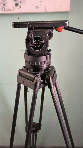 Tripod sachtler system - tripod, tb