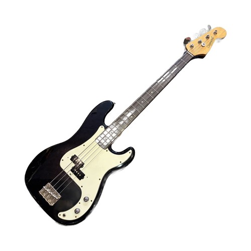 Guitare basse électrique