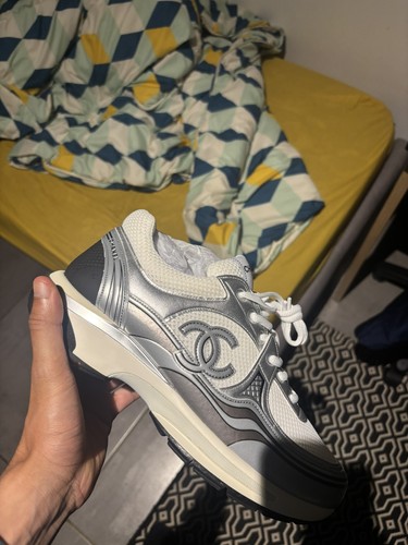Chanel runner grise