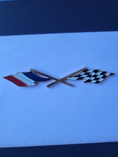 Badge drapeau damier sport - badge,