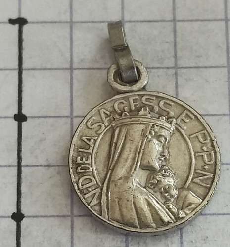Pendentif medaille saint - pendentif,