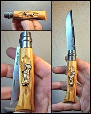 Couteau Sculpté en  olivier  OPINEL  N°8   Chien Teckel en bronze Massif Custom