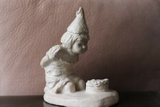 Statue  vintage - signé - Austin Prod INC 1989 - platre - fillette et son gateau