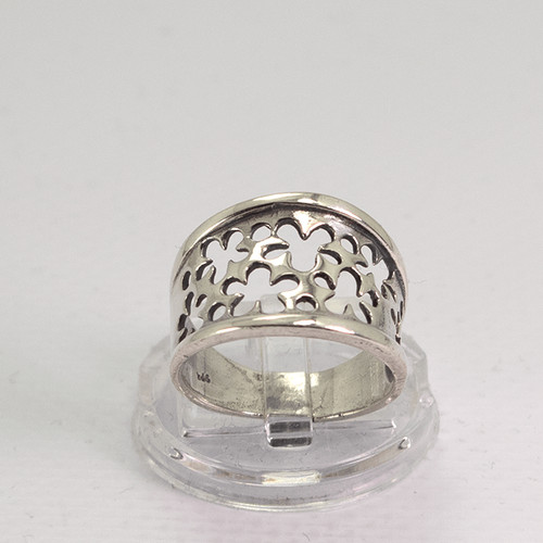 Bague florale ajourée - , en