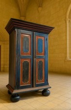 Ancienne armoire bavaroise peinte
