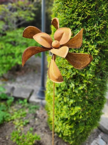 Rouille noble éolienne - , fleur