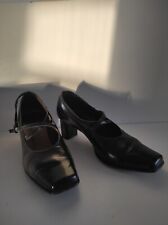 Paire de chaussures à talon