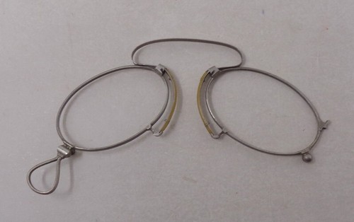 Ancienne monture lunettes - lunettes,
