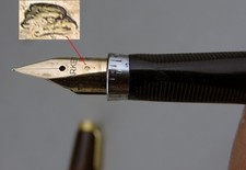 Stylo plume PARKER brune