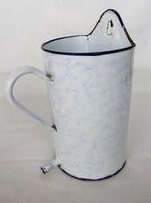 Pot fontaine ancienne  en tôle émaillée  lavement récipient