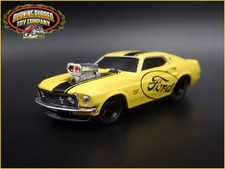 1969 69 FORD MUSTANG BOSS 429 FASTBACK RARE DIORAMA MODÈLE RÉDUIT 1/64
