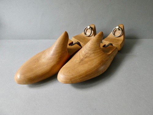 Embauchoirs formes à - embauchoirs,,