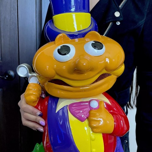 Vintage mayor mccheese - 🍔,
