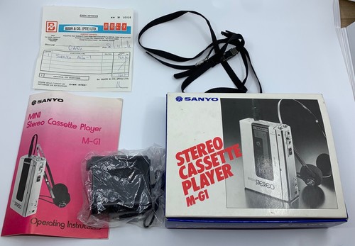 Sanyo walkman cassette - sanyo,
