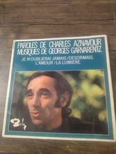 Charles Aznavour . Je