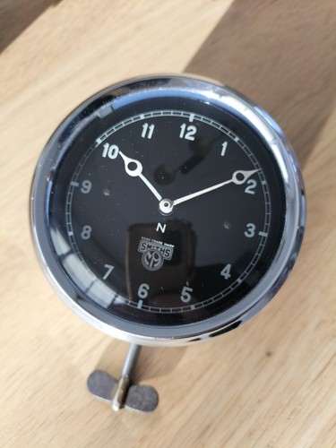 Horloge tableau bord auto - horloge,