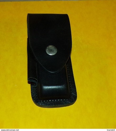 Etui ceinture pour couteau - a,