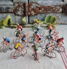 14 ANCIENS CYCLISTES VELO JOUET JEU VINTAGE