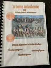 REVUE CATALOGUE SOLDATS