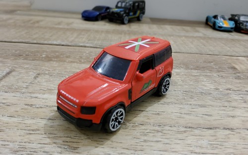 Land rover défendre hot