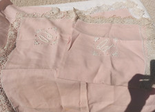 Parure de Drap ancien en fil lin Brodé 3,20 x 2,30 cm  2 taies d'oreillers 1 tai