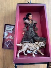 Poupée Fashion Royalty robe