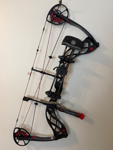 Bowtech carbon knight - bowtech, right