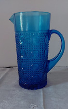 pichet en verre moulé bleu Vintage