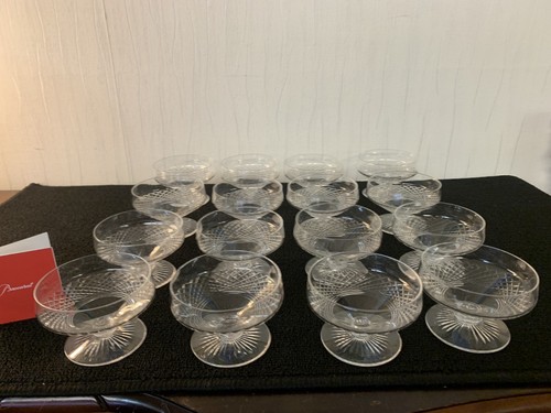 Coupes champagne modèle - 12,