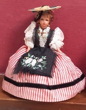 Poupée folklorique régionale