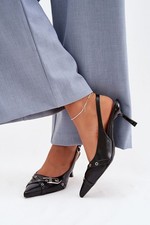 Sandales à talons noirs avec