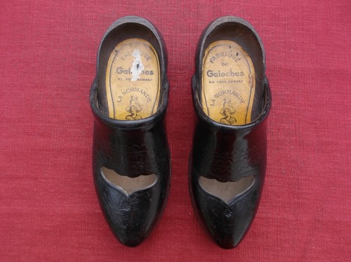 Paire galoches bois - en,