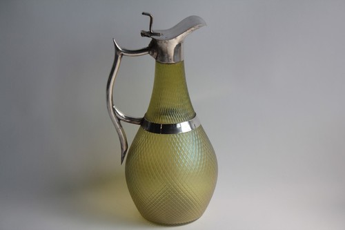Aiguière verre irisé