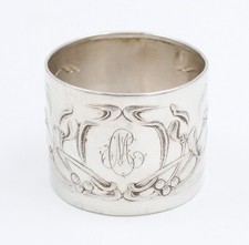 ROND DE SERVIETTE EN ARGENT