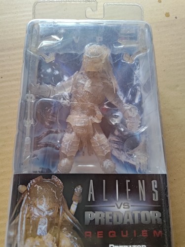 Alien predator figurine - alien,
