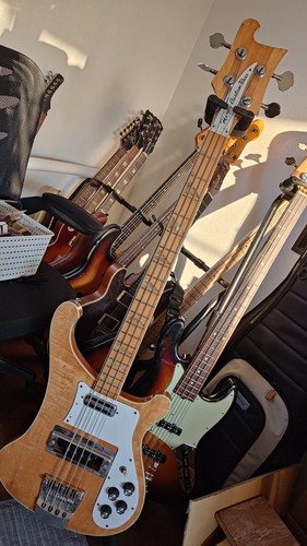 Guitare basse électrique type