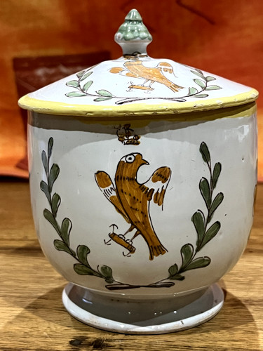 Pot couvert faïence - , de