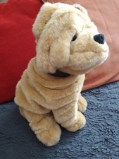CB/Peluche doudou Chien Assis Type Shar Pei Beige  22 Cm D.S NICHOLASS TBE