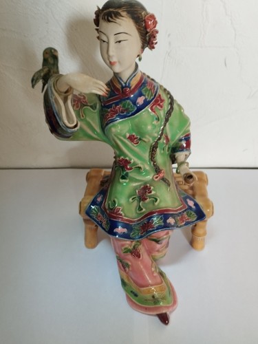 Statuette porcelaine - en,