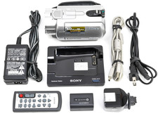 Caméscope numérique Sony Handycam DCR-SR300 40 Go 120 x zoom numérique HDD...