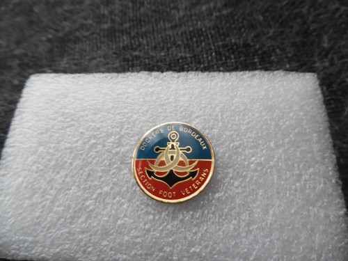 Pins dockers bordeaux - dockers,