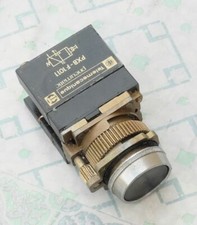 Telemecanique bouton poussoir pneumatique PXB-F1011 avec bouton noir