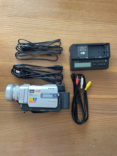 Caméscope sony dcr trv20 - caméscope,