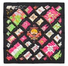 Foulard en soie HERMES Carre